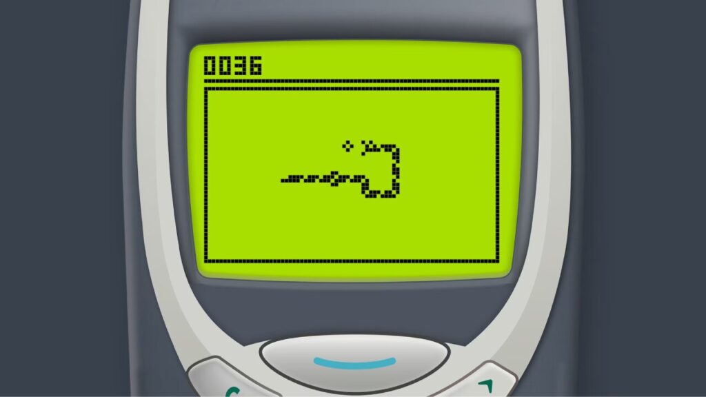 Pixel snake moves in classic Nokia phone game